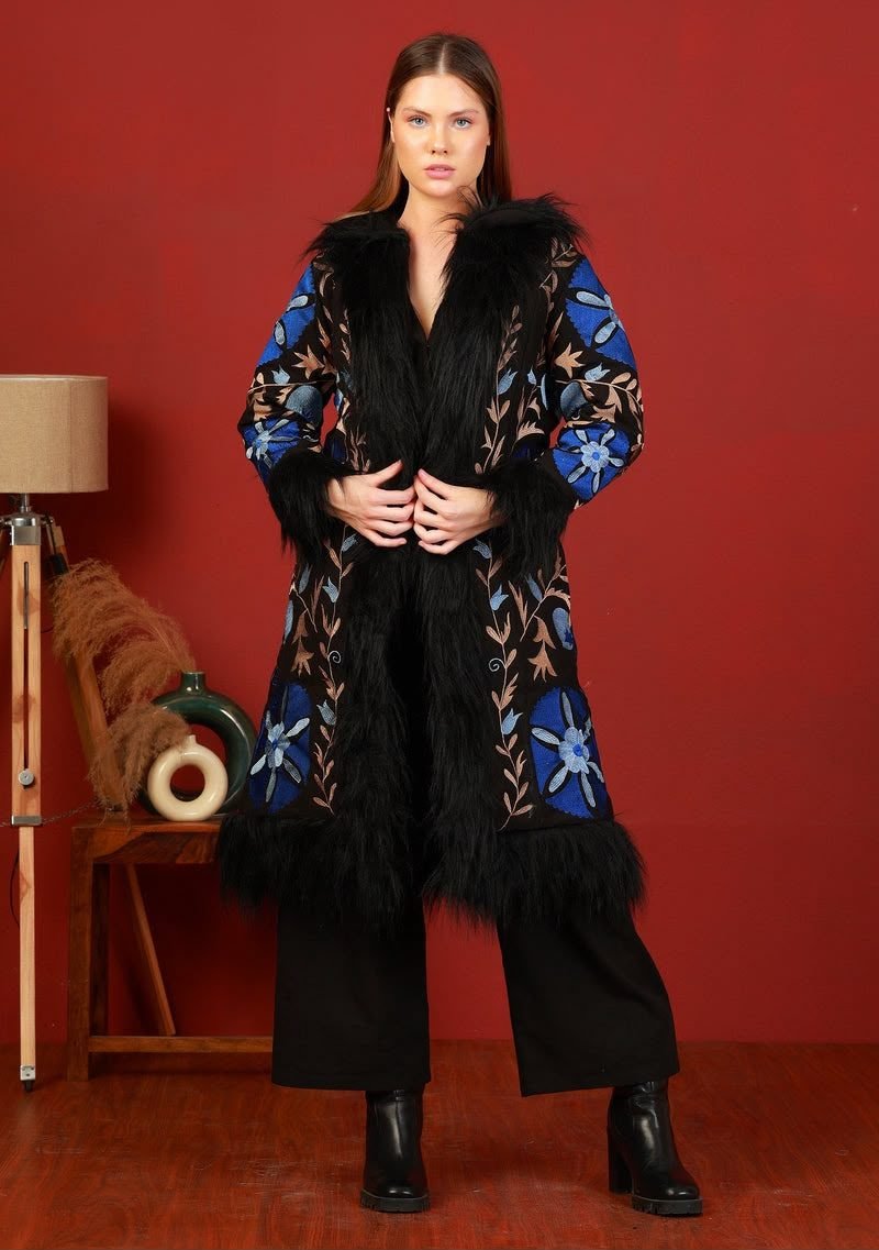 Moda Long Coat - Hand-Embroidered