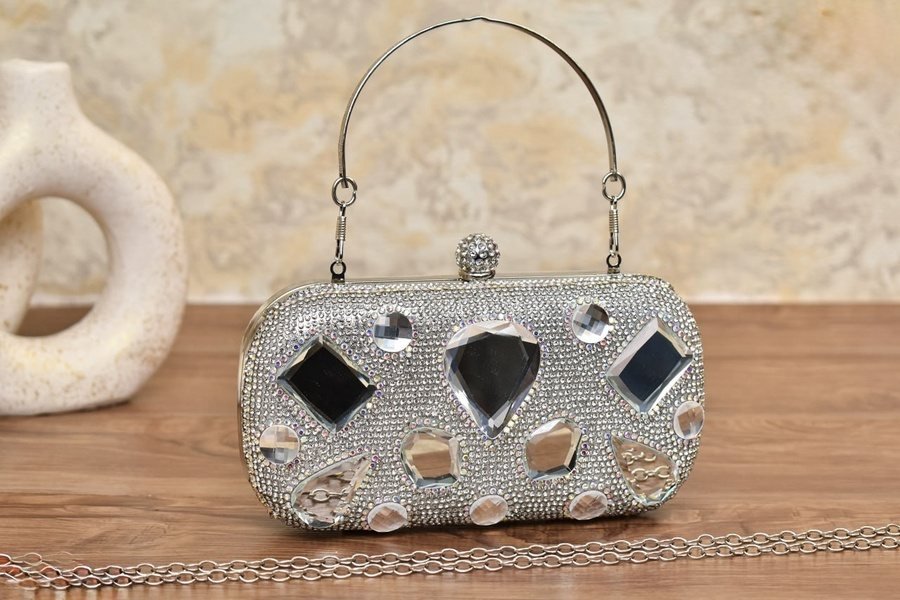 Black Clutch with Pearl Details and Gold Chain