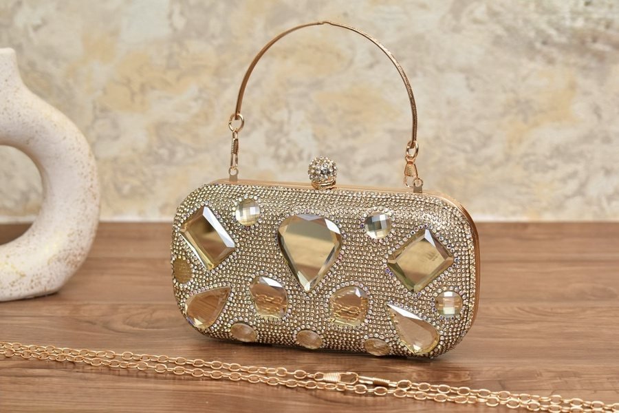 Black Clutch with Pearl Details and Gold Chain