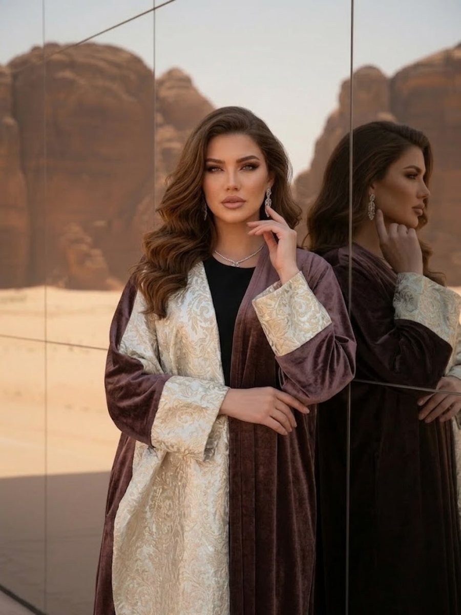 كفتان مخملي بني بحواف بيج وأكمام واسعة
